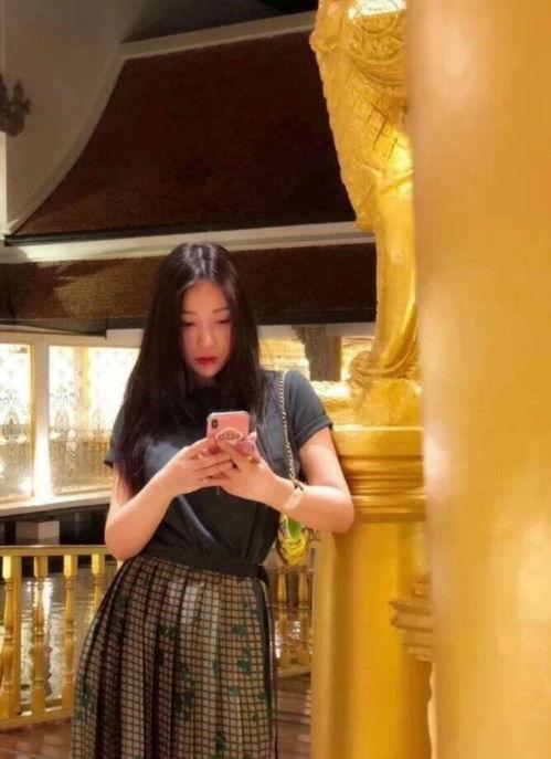 偷拍自拍亚洲色图